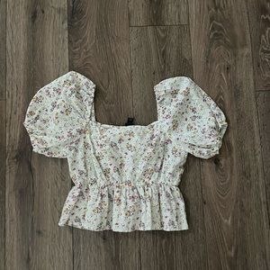 Wild Fable - floral crop top. Size small